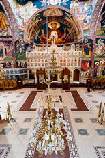 interiorul Bisericii Sfântul Ilie